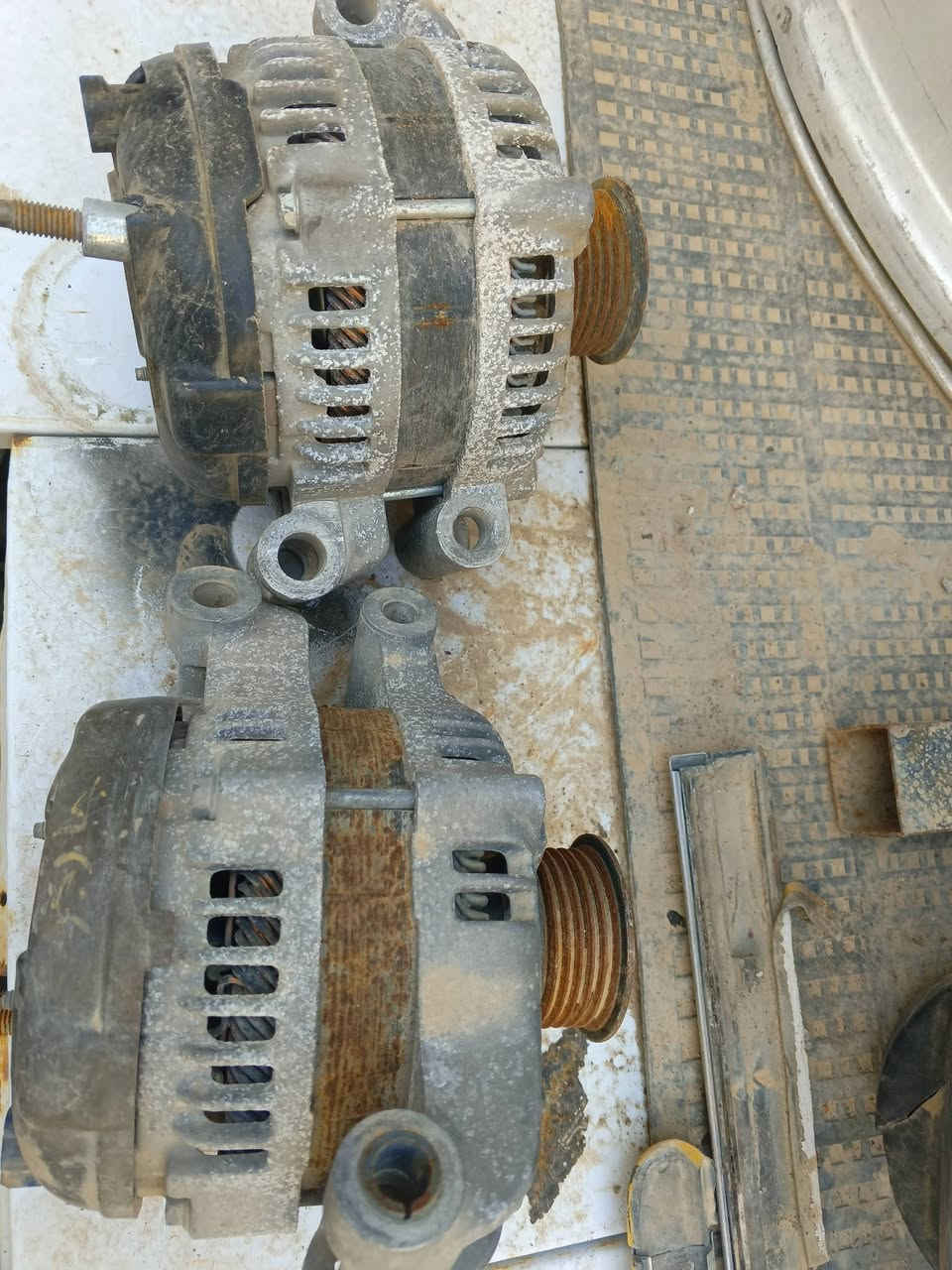 السلام عليكم شباب داينمو اوبامه 10 مال حاويه وعدي كشنات الحوض الورة كامل بلادي اسود الستفسار علة الرقم *********** ملاحضة.. الداينمو عدد 2
