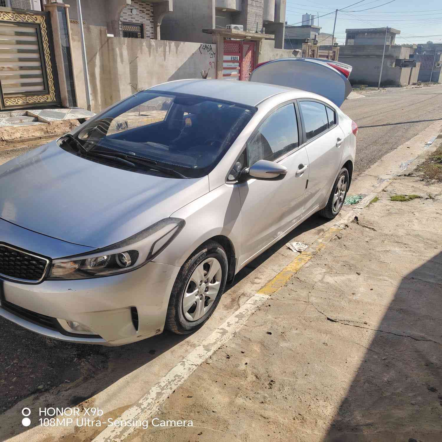 كيه سراتو السياره نضيفه  2018  بيه بارد بل باب الوره شويه محرك و كير شرط  شرط التحويل و المكاتبه السعر 127 وبيه مجال  ***********
