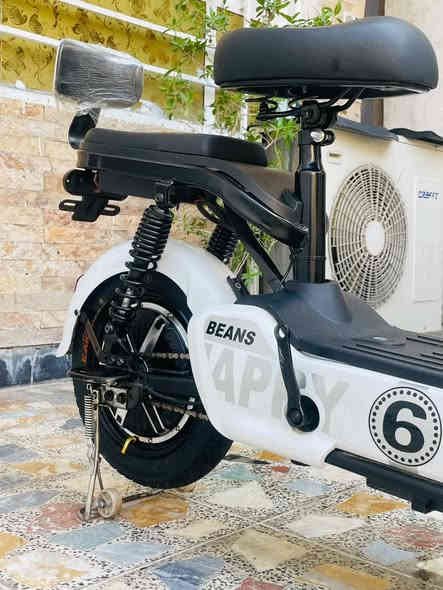 سلام عليكم 
لبيع دراجه شحن حجم 14 الدراجه جديده كهربائيات كله شغاله اشاير سكن لايت بصمات 2 بريكات جديده استاند تلفون     
السعر 260الف وبي مجال 
اتصال ***********
