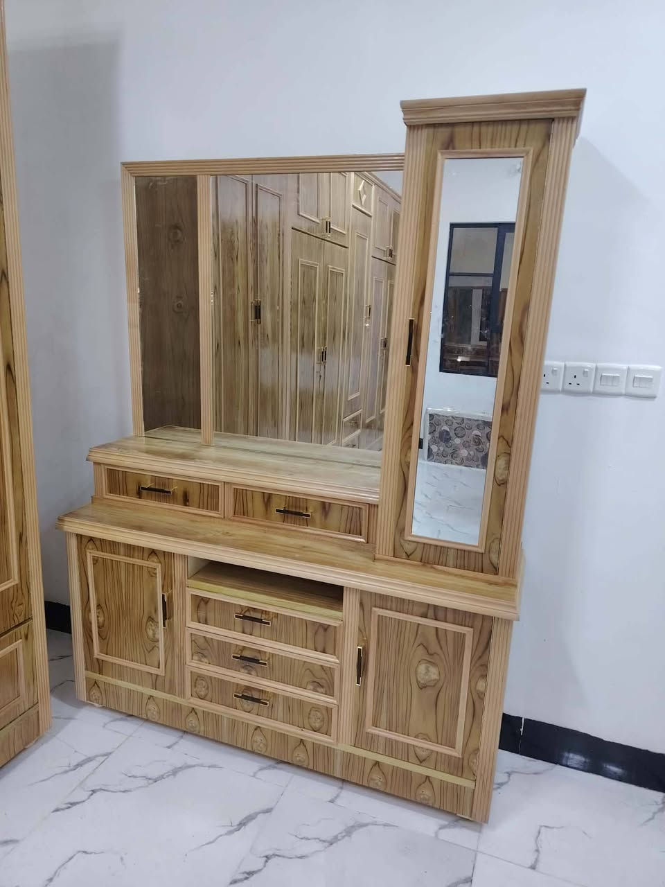 غرفة فصال تركي خشب عراقي صاج 
السعر مليون فقط
جديد ما مستعمل موصل ايمن رقم على خاص


**إذا كنت صاحب هذا الإعلان وتريد حذفه لأي سبب، رجاءا أرسل رسالة إلى الدعم الفني**