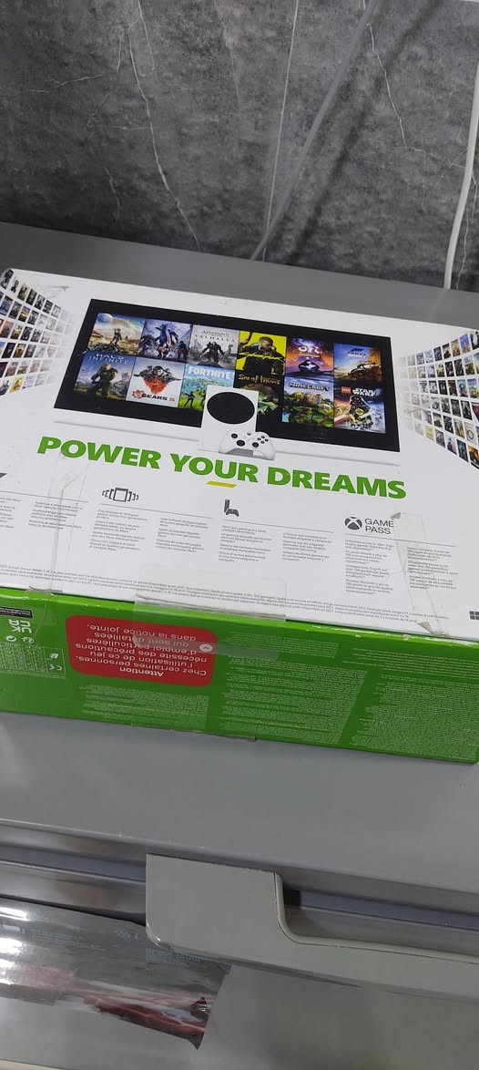 عندي Xbox series s
مستعمل نضيف ما داخل صيانه ولا مفتوح 
كارتونه + يده الاصليه 
نظافة ٩٥ ٪ 
سعره 370 الف
للتفاصيل التواصل خاص او اتصال على الرقم 
***********
