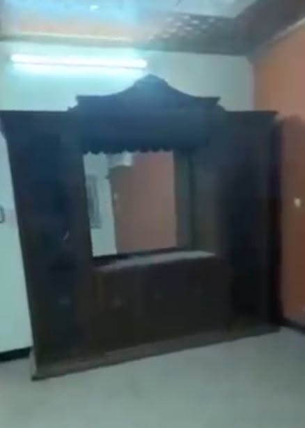 بوفيه وبيها مكان بلازما للبيع هاي شكلها حيل نضيفه بس ممشدوده لبيع سعر 100


**إذا كنت صاحب هذا الإعلان وتريد حذفه لأي سبب، رجاءا أرسل رسالة إلى الدعم الفني**