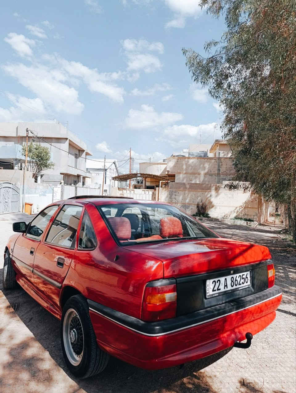 ئۆپڵ ڤیکترا مۆدێل 1995 سلاید گێڕ تۆماتیک مەکینە2.0 ڕەقەم هەولێر خیاسی نیە و سەیارەیەکی جوانە و پاک ماوەتەوە تەنها بۆنیت و سندوق بۆیاغە و بۆیاغی تری نیە 
سلام علیکم اوبل فیکترا للبیع مودیل 1995 سلاید اوتوماتیك محرك 2.0 رقم اربیل فقط بونیت و سندوق صبغ  *********** / ***********
