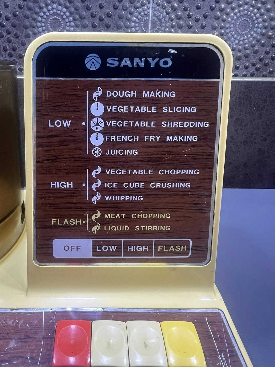 محضره طعام
سانيو يابانيه 
استيراد الاسواق المركزيه 
انتاج الثمانيات


**إذا كنت صاحب هذا الإعلان وتريد حذفه لأي سبب، رجاءا أرسل رسالة إلى الدعم الفني**