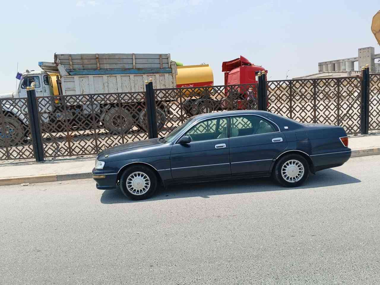 سلام عليكم للبيع بطه منفصل مصبوغه عام جماليه بيها طخه خفيفا جاملغ الوره سياره جاهزه كير مكينه شرط تبريد ثلج موديل 94 كابون بانزين طخم تاير نضيف سياره مال بيت سعر 48 ***********
