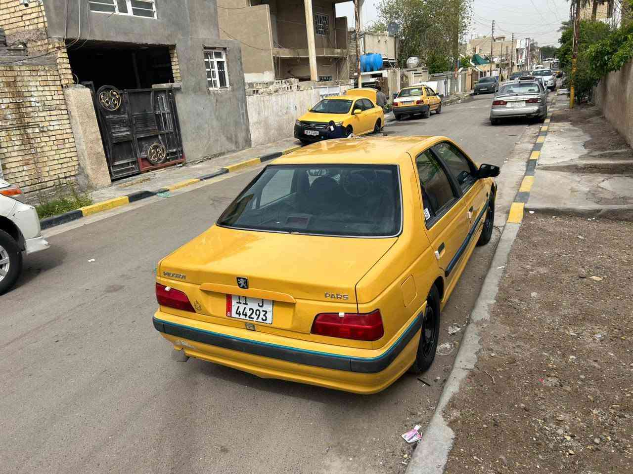 بيجو بارس 2015
سياره ما بيها خياس 
كير ومحرك فرنسي 
حداديه خير من الله 
سياره كلشي ما ناقصها 
تجي وشوف بعينك وجيكها بيدك 
مكاني بغداد السعر 44💲💲
***********

