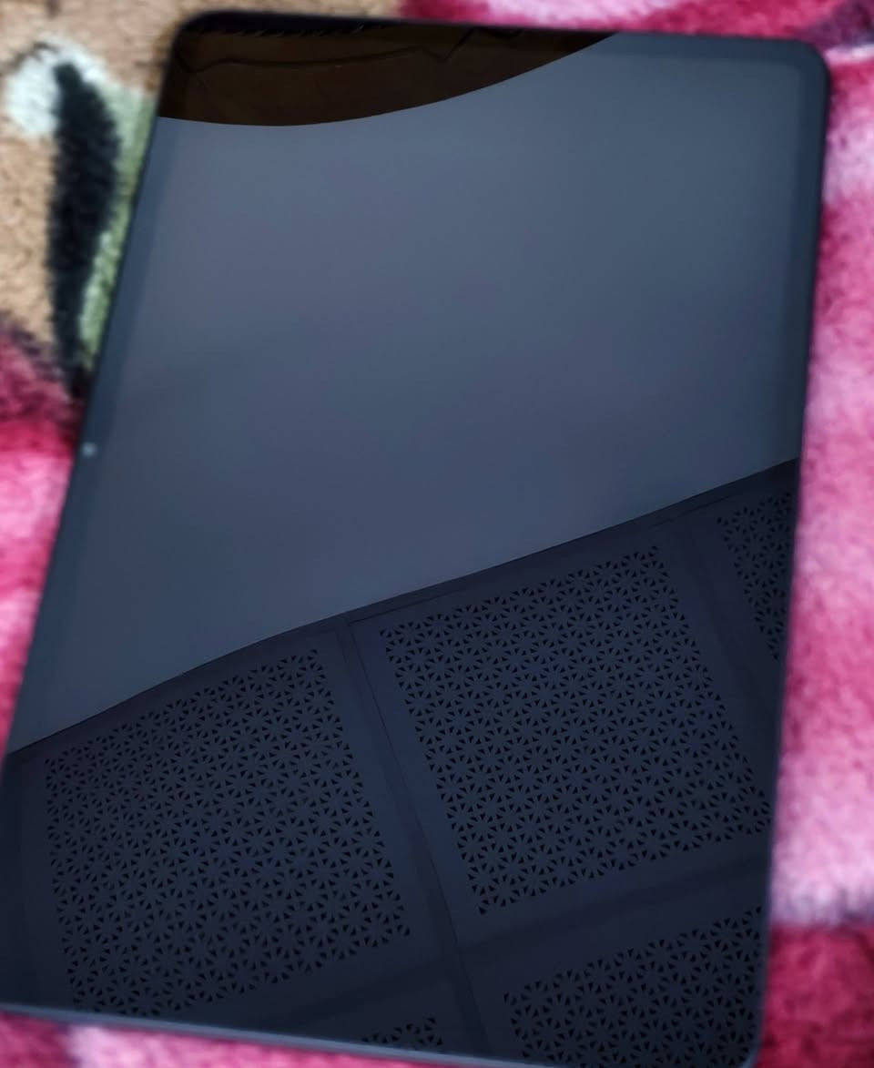 ايباد ريد مجك أسترا جديد مستعمل قليل كلش نضيف وخدش واحد مابي بطاريتة99 كلش نضيف ذاكرتة256 العشوائية 12 مو 8 كامل ملحقاته مكاني البصرة السعر 750 تواصل  ***********
