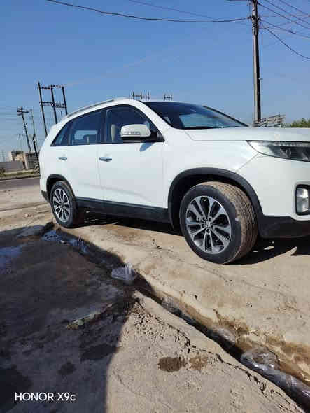 سلام عليكم سورنتو مديل ١٤ خليجي كفاله عامه عد بارد ماشر عليه  ٧ راكب  مكينه اربع سلندر
السعر ب١٦٥ وبيه مجال ***********
