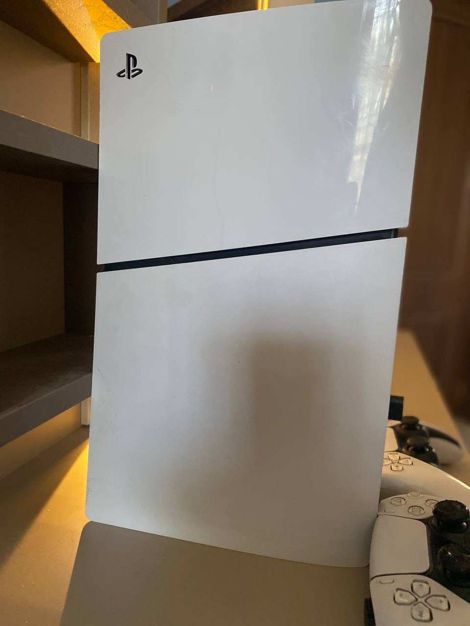 PS5 slim 1t
للبيع، البلي فل كامل نظيف جدا هو وملحقاته 

١. يو بي اس 
٢. قاعدة مراوح وشحن يدات
٣. قرص كود بلاك اوبس ٦ 
٤. ماوس وكيبورد + ماوس باد
٥. جاستك اضافي 

السعر المطلوب ٧٧٥ وبي مجال للشراي عنواني بغداد


**إذا كنت صاحب هذا الإعلان وتريد حذفه لأي سبب، رجاءا أرسل رسالة إلى الدعم الفني**