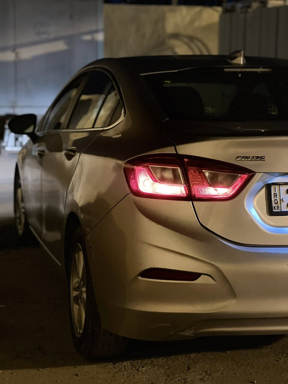 سياره شوفرليت كروز 2018 و السعر ٧٤
ارخص من خواتها ب ١٥ ورقه تقريباً سياره كامله و خير من الله عزل و متانه و سياقه مريحه كير مكينه صدر تبريد كله مكفول قويه و جاهزه و ما فديوم ضوجتني لو وكفتني بشارع لو عطلت ابد و دهن اصلي و بانزين بس محسن 
 نزلت من سعرها هيج لان بالفحص يطلع بيها تصليح براس الشاصي علماً السياره الياخذها يدعيلي عن الحلال و الحرام يرادلها زوج تايرات امامي و قاعدة دبل و صبغ للبنيد 
مكان السياره بغداد حي الخضراء 
ملاحضه (((شوف الصور زين نشرت حته صور الحادث )))
(***********)
(*********** )
