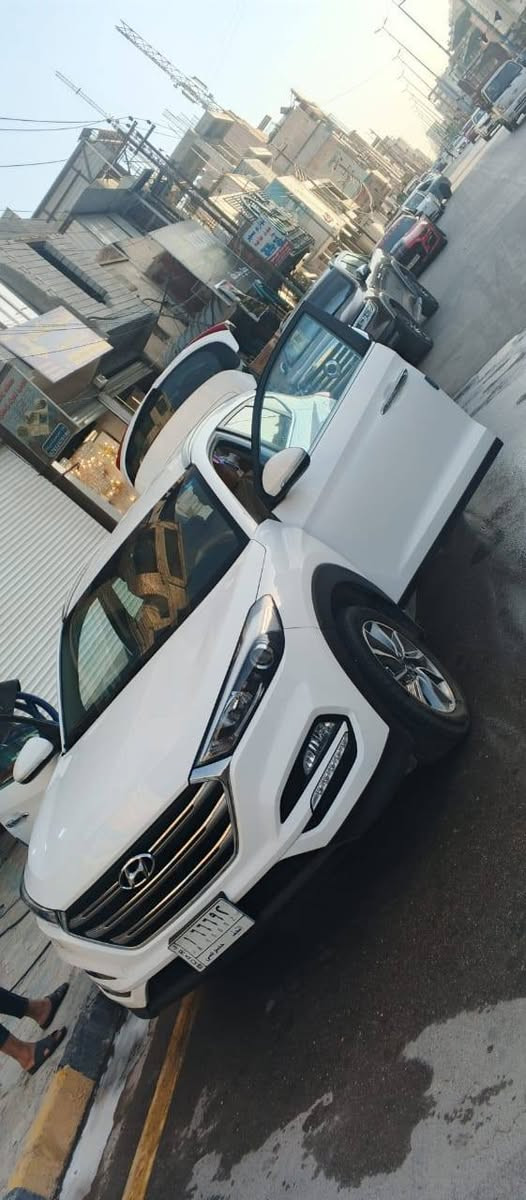 توسان 2018السياره جديده ماشيه 54الف السياره على ايدي مالعوب بيها ابد كله شركه السياره كفاله عامه عده صبغ بدايت البنيد مقدار اقل شبر بدون ضربه السعر 185    رقم نجف عنوان نجف    رقم الهاتف ***********
