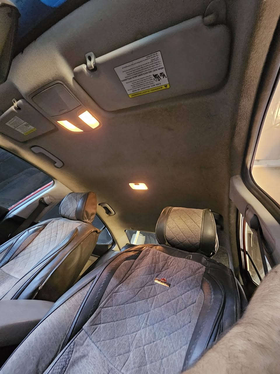 📣 للبيع: هيونداي إلنترا (Hyundai Elantra) - مواصفات مميزة ورقـم  بغداد مميز
• ​النوع: هيونداي إلنترا (Hyundai Elantra)
• ​اللون: أحمر ماروني مميز
• ​اللوحة: رقم بغداد - خصوصي (68167)
​✨ المـواصـفـات:
• ​المحرك والمنظومة: محرك، كير، وتبريد ثلج بحالة ممتازة وجاهزة للاستخدام فوراً.
• ​التحكم: تحكم ستيرن (مقود) متكامل (صوت + مثبت سرعة/كروز كنترول).
• ​الشاشة والترفيه: شاشة  داخلية تدعم أنظمة التشغيل الحديثة مع كاميرا خلفية للمساعدة على الركن.
• ​الداخلية: مقاعد مكسوة ومحمية بالكامل، الغرفة نظيفة جداً وبحالة ممتازة (تظهر في الصورة).
• ​نظام القيادة: تحكم بوضعيات القيادة (Drive Mode) لتوفير الوقود أو القيادة الرياضية.
• ​المظهر الخارجي: ويلل ألمنيوم (رنق) بلاد، 
• مع إضاءة LED أمامية مميزة (واضحة في الصورة ).
​🔍 تفاصيل حالة البدي (بكل أمانة وشفافية):
• ​المظهر العام: السيارة بحالة ممتازة وجاهزة ومظهرها الخارجي نظيف جداً (كما هو واضح في الصور).
• رقم شاصي: ​5NPD84LF2HH200068
•  ​ملاحظات :
◦ ​وجود أثر "تأثر بالمسح أو ضربة شمس" خفيف في صبغ السقف من الخلف (واضح تماماً في الصورة ).
◦ ​وجود بعض الخدوش السطحية الطفيفة وتكحيل بلون السيارة على المصد (الدعامية) الخلفي والجانب (كما يظهر في الصور).
​💰 السعر:
• ​السعر المطلوب: 110 ورقة (11,000$ دولار أمريكي).
• ​المفاوضة: السعر قابل للتفاوض البسيط للشاري الجاد بعد المعاينة والرجوع للسيارة.
​📞 للتواصل والاستفسار:
​السيارة مرقمه وجاهزة للتحويل السريع والمباشر، للمزيد من التفاصيل أو لتنسيق موعد الفحص، يرجى الاتصال على:
*********** (أو التواصل مباشرة عبر الواتساب)
