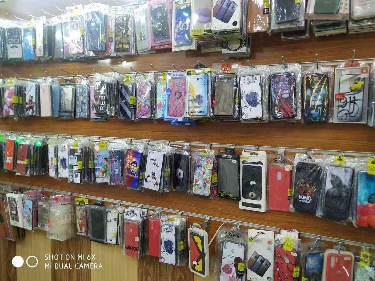 محل موبايلات متكامل للبيع
محل في حي التحدي على الشارع العام الواصل الى محطة الغاضرية
محل متكامل ومجهز بالاثاث والمواد واللوازم الخاصة بالموبايلات مع بعض الموبايلات المستعملة والجديدة واجهزة اخرى مثل الراوترات والستلايتات و وغيرها من الاجهزة والاكسسوارات الاخرى الخاصة بالموبايلات مع اجهزة بيع رصيد وطابعات ملونة عدد 3 وجهاز كبس هويات وسبلت وثلاجة وقطع اعلانات للمحل عدد 5 وفاترينات عرض المنيوم وميز وعدة صيانة مع اجهزة متكاملة وبوردات خشبية مع هوكات تعليق الاكسسوارات
المحل يعمل وشغال وزبائنه بكثرة والحمد لله يعني تفتح ثاني يوم مباشرة وتشتغل ما تنتظر يصير عندك زباين او معاميل ... وان سبب البيع هو التعيين وعدم التفرغ
للاستفسار اكثر عن التفاصيل والسعر الاتصال على الرقم *********** اكرر المحل للبيع لعدم التفرغ وليس تصفية كربلاء, العراق
