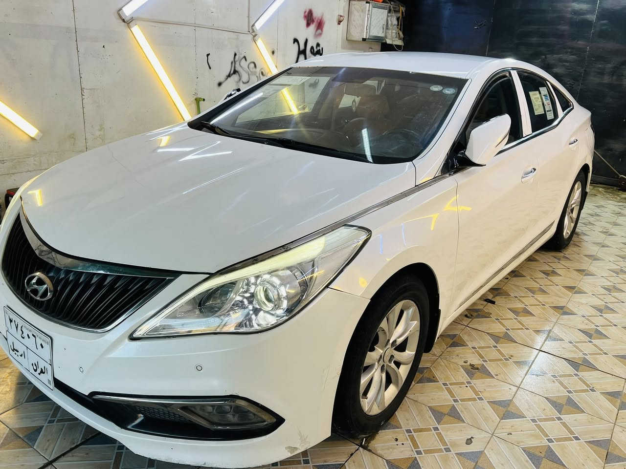 سلام عليكم
ازيره موديل15  فول مواصفات ماعده البنرامه 
سياره جاهزه من كلشي ربع ماذب عليهه مكينه كير حداديه تبريد كله جاهز  بيهه صبغ جاملغ خلفي بدون دواخل والباقي مكفول 
مكان السياره دوانيه مهناويه رايديها ب118 اني مكلف بلنشر ‭0786 286 9693‬
