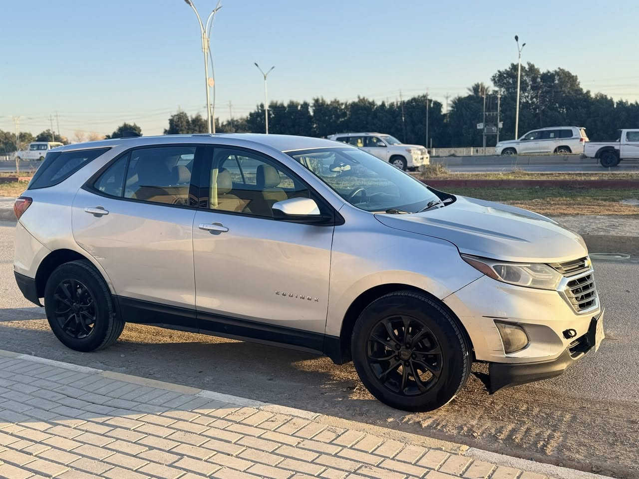 شوفرليت اكوينكس 2018
بيها 4 قطع بدون دواخل مواصفات lt شاشه كار بلي كامره دواره سايد بريك دكمه 5 بصمات جنطه كهرباء كشن كهربائي تبريد قطعتين
السعر 110 بيها مجال قليل
***********
