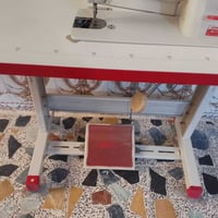 مكينة خياطة • أجهزة منزلية