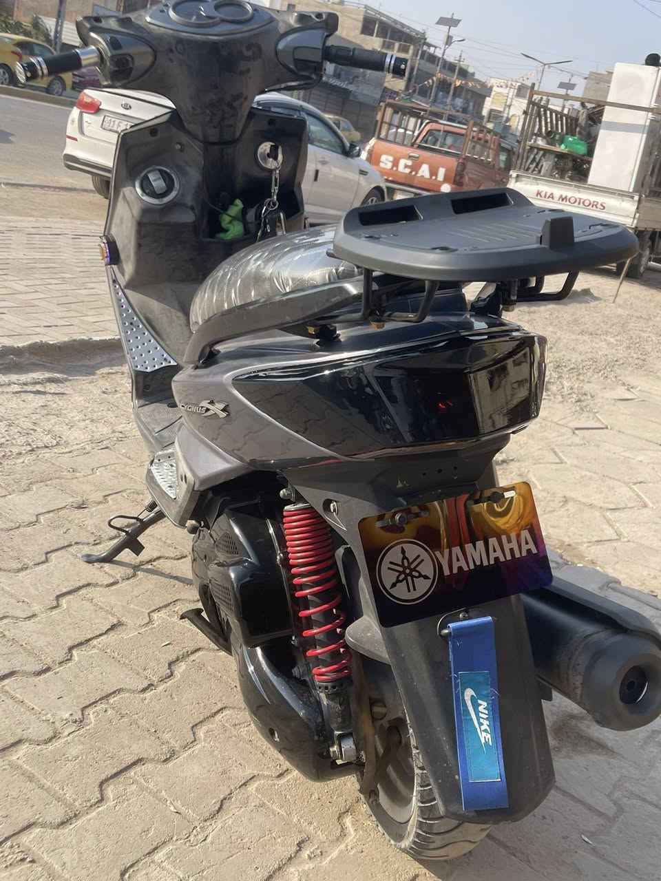 السلام عليكم الي ميعجبه لا يعلق ولا يراسل
سكنز فحل ياباني فول مكفوله كفاله عامه مكينه بلاديه ابلاديه شلعه ومعدل وفول عداد اكتروني نوزل الدراجه نكره ابي وقت الدراجه كامله مكمله مابيها 
اي نقص فول ابلاديه دراجه بل عافيه عل ياخذها 
بيها تزويد خفيف بس كاعده وحلوه ومرتبه 
السعر مليون ١٥٠ وبيها مجال قليل 
مكاني بغداد دوره حي الصحه 
اتصل وتدلل ***********
