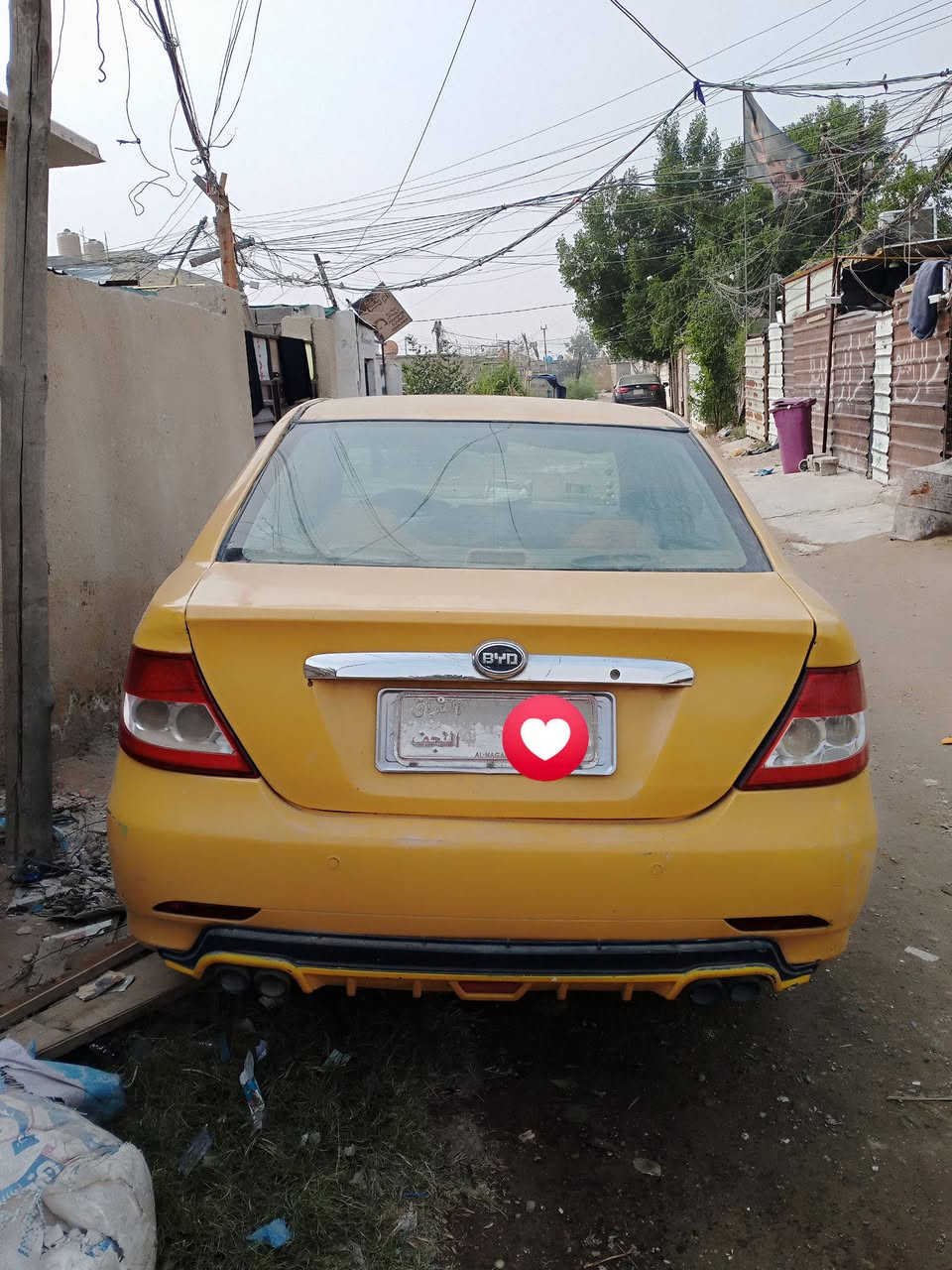 السلام عليكم سياره بي وايدي اس ثري مديل 2013 السياره جاهزه كير ومحرك كورلا خير من  كله جديد كهربائيات كله شغاله وجديده وخير من الله (ملاحضه السياره رقمه صدامي وراعيهه موجود) التواصل على الرقم *********** ومكان السياره بغداد
