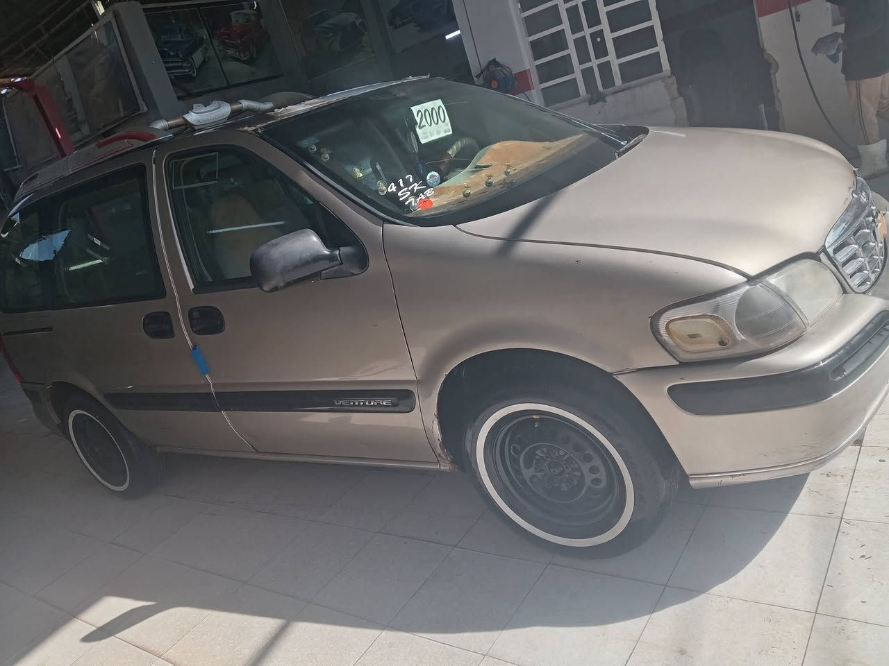 شوفر فنتير موديل 2000 رقم بغداد الدولي محرك وكير وتبريد و تخم تاير و داخل جديد حجم المحرك 3400 مكان السيارة ديالى بعقوبة السعر 50وبيه مجال الاتصال *********** اني مكلف بنشر
