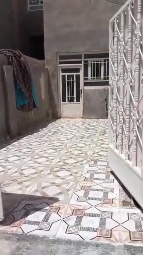 السلام عليكم ورحمة الله وبركاته يوجد مشتمل للإيجار/
1_ الموقع / حي صلاح الدين قرب جامع الهدى 
2_ المساحة / 100 م طابق واحد بناء سنة 2006
3_ التفاصيل / يتكون المشتمل من غرفة نوم واحدة وصالة كبيرة للخطار ومطبخ وصحيات وكراج سيارة والمشتمل سيراميك مرتب 
4_ الأيجار/ 180 الف قفل 
المؤجر يتفضل خاص تحياتي لكم جميعا 🌹


**إذا كنت صاحب هذا الإعلان وتريد حذفه لأي سبب، رجاءا أرسل رسالة إلى الدعم الفني**