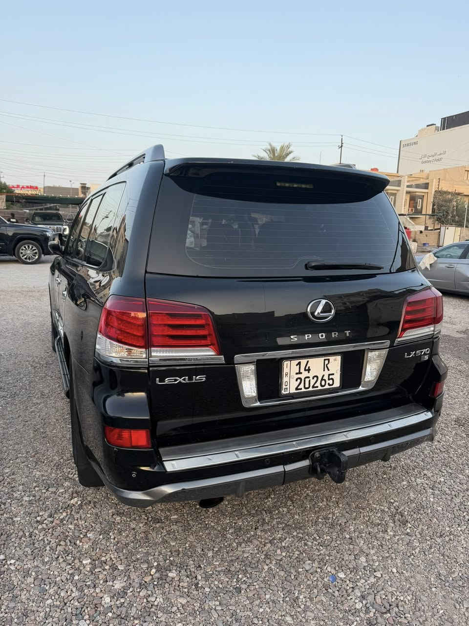 السلام عليكم لكزس موديل 2015 رقم بصره
السياره مكفوله فقط قبق الجنطه الخلفي الاعلى مقسمه براغيه 
فول موصفات داخل قرميدي 
السعر 4 شدات و 30 وبيها مجال بسيط 
الاستفسار 
***********
