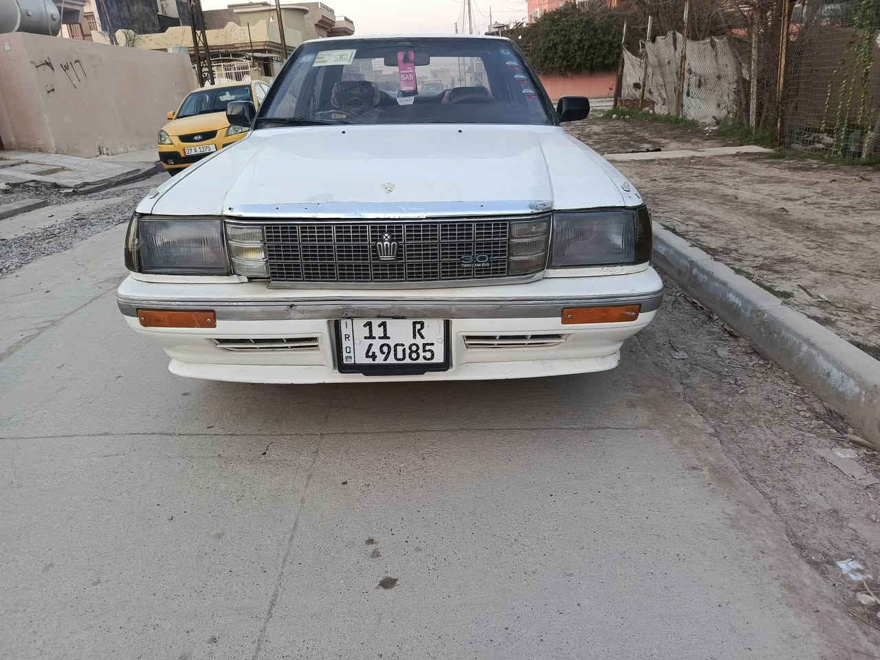 بسم الله الرحمن الرحيم للبيع هارتوب مديل 1989 ابيض السياره جاهزا دينار من ما تصرف عليها رقم سنويه كلو جديد شرط التحويل رقم بغداد انكليزي السياره كير محرك شرط محرك بطه 2 ونص كشنات كهرب السعر 49بيها مجال للشراي ***********
