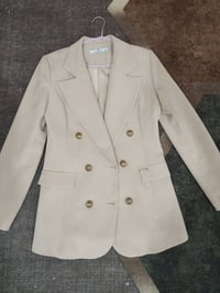 ملابس • غراض للبيع