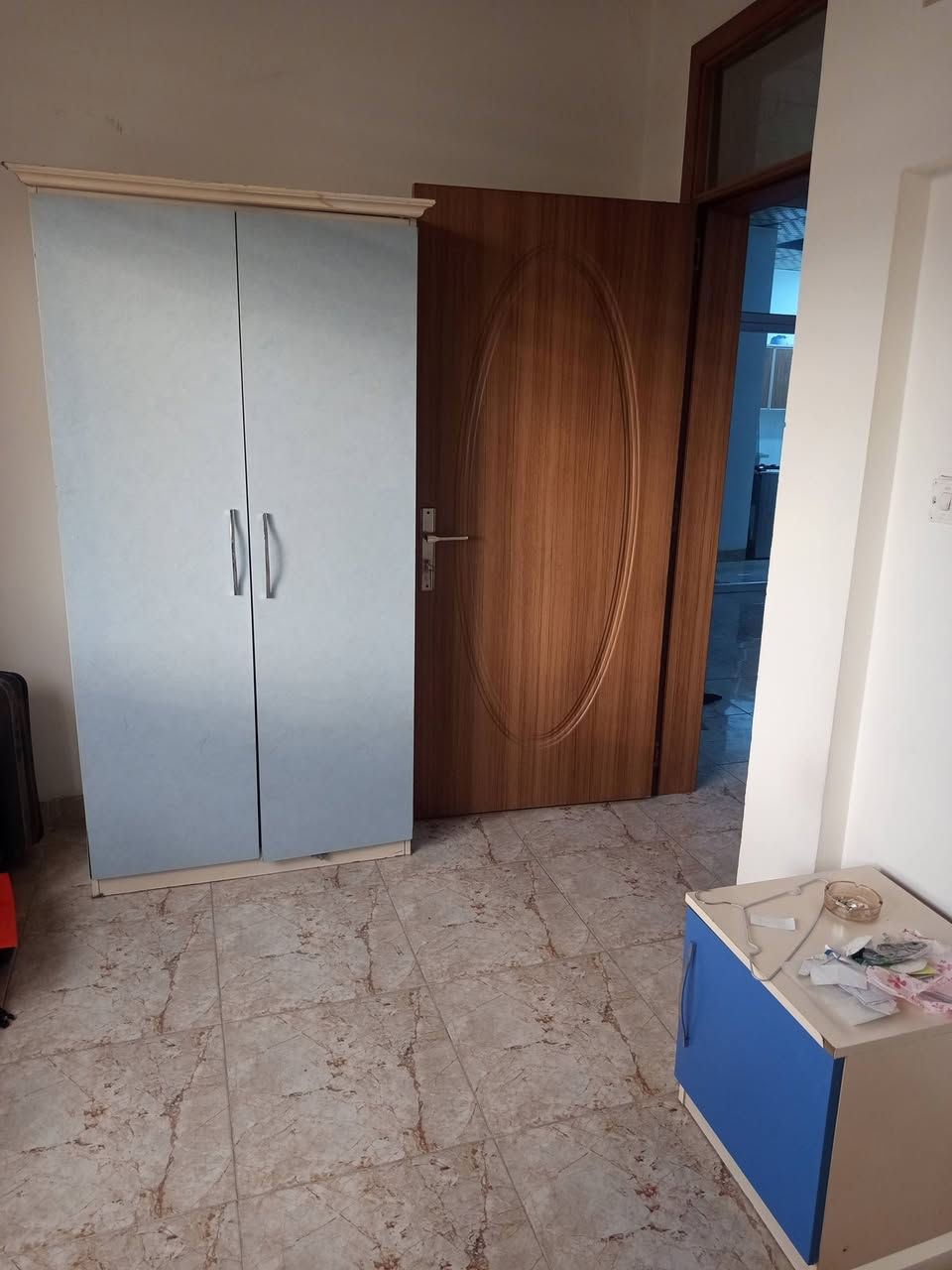 اغراض بيت كامله للبيع كله نظيف و شغال  استعمال منزلي ..
للاستفسار ارسل خاص او ارسل واتساب *********** 
اربيل يم شارع ٦٠

وهم موجود كماليات من أعراض مطبخ وحمام وكلشي موجود
