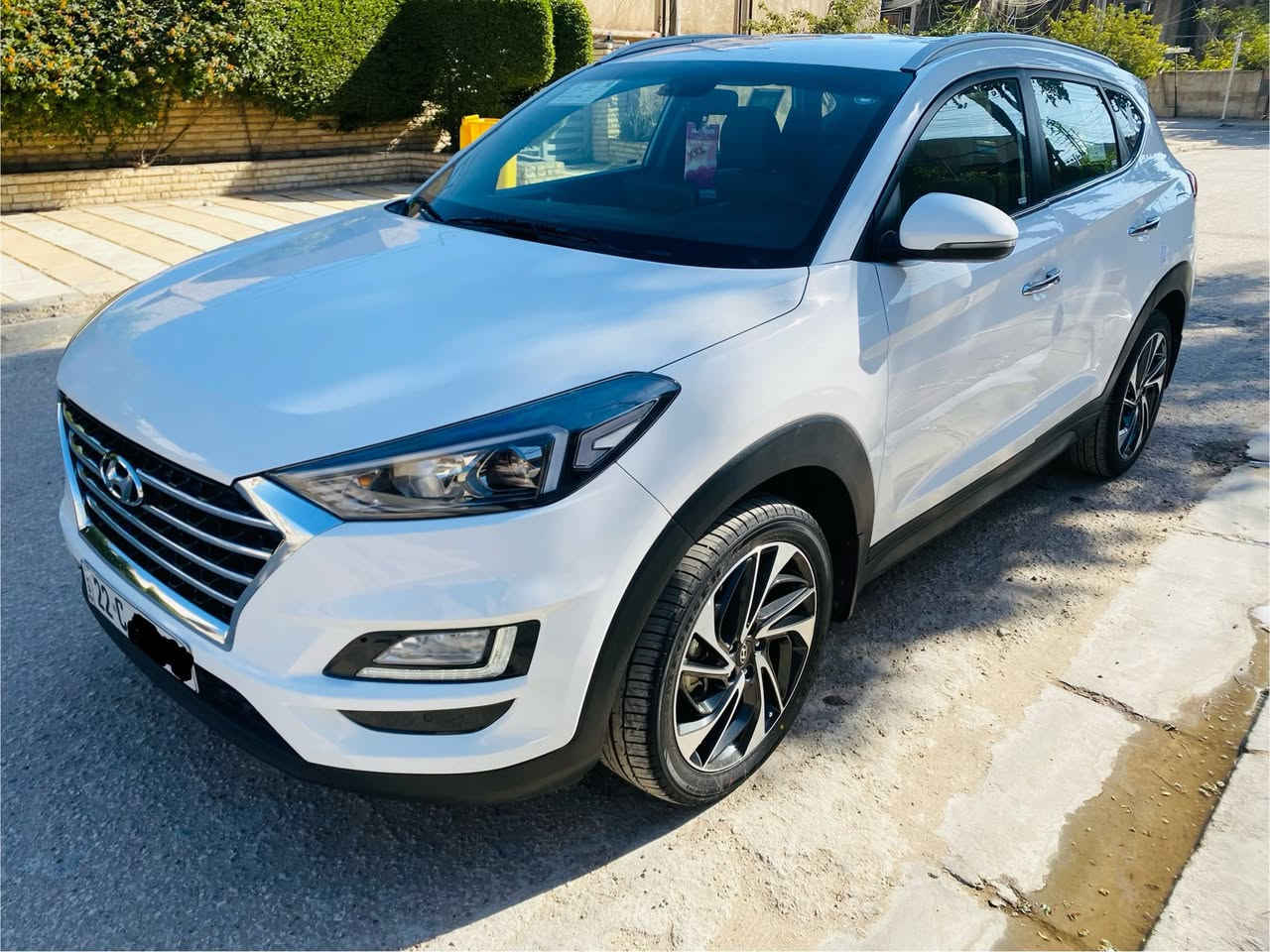 🚘 هيونداي توسان 2020 خليجي – فول مواصفات

🔹 رقم أربيل – باسمي مباشرة
🔹 مكفولة
🔹 فحص وسنوية جديد
🔹 سيارة نظيفة جداً (هزة)

⚙️ المواصفات:
✔️ محرك 2000 سي سي
✔️ بصمة تشغيل + أبواب
✔️ كشنات أمامية كهرباء
✔️ حساسات أمامية وخلفية
✔️ شاشة كبيرة + كاميرا 360
✔️ شاحن موبايل وايرلس
✔️ LED حاجب
✔️ ويل كبير
✔️ قطعتين تبريد
✔️ مراية شفط
✔️ هندبريك يدوي

📍 الموقع: بغداد – الكرخ
💰 السعر: 197 ورقة وقابل للتفاوض للجادين فقط

📞 للاستفسار: ***********
