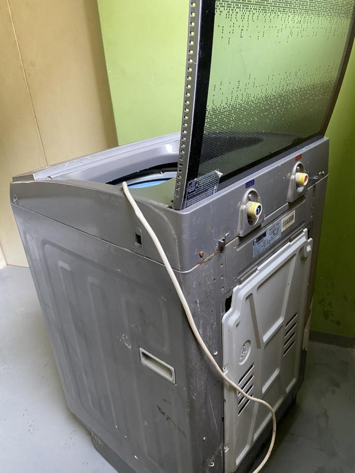 لبيع ب50 تشتغل  مابيها شي بس بل تجفيف لزم دوس الدكمه مال تجفيف
***********
