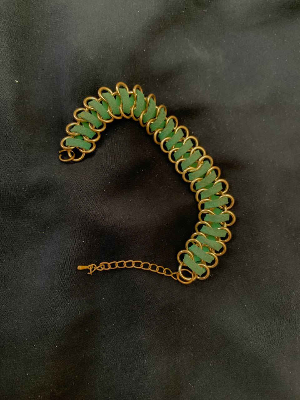 كله باله اصلي وأحجار كريمه سعر السوار ولكلاده ٣الاف إلى ال٥الاف اي وحده تعجبج أو يعجبك طكله صورة وعل خاص


**إذا كنت صاحب هذا الإعلان وتريد حذفه لأي سبب، رجاءا أرسل رسالة إلى الدعم الفني**