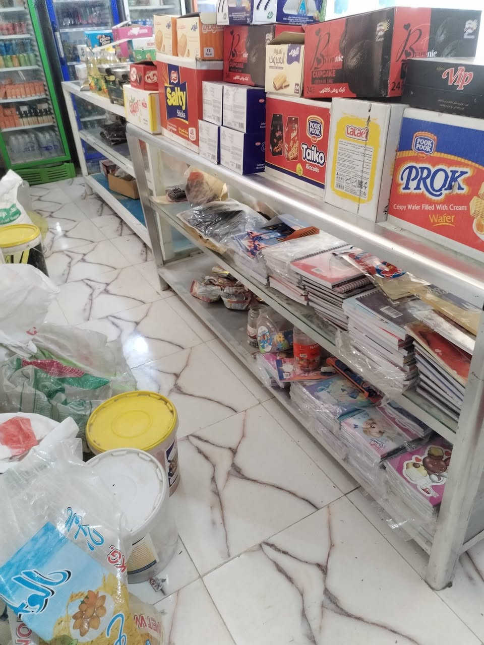 للبيع فاترينه عدد ٢ مع عارضه تبريد للمعلومات أكثر الاتصال على *********** و *********** العنوان كوت منطقه الوافدين
