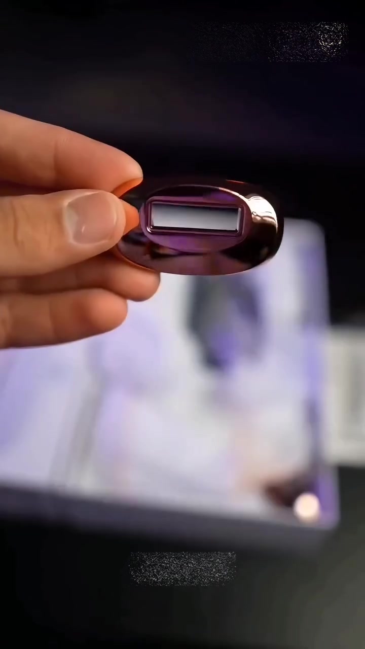 جهاز ليزر منزلي لأزالة الشعر IPL Beauty Professional (3 in 1) 💎

ودّعي الحلاقة المتكررة والألم، واستمتعي بنتائج احترافية مع تقنية IPL الحديثة التي تستهدف بصيلات الشعر من الجذور لتقليل نموه تدريجياً.

❄️ تبريد جليدي Ice Cooling لراحة أكبر أثناء الاستخدام 
⚡ 9 مستويات طاقة تناسب مختلف أنواع البشرة 
✨ إزالة الشعر + العناية بالبشرة + المساعدة في مكافحة حب الشباب 📱 شاشة LED ذكية وسهلة الاستخدام 
💡 999,999 ومضة لعمر استخدام طويل جداً

📈 مع الاستخدام المنتظم ستحصلين على: 
✔️ نمو أبطأ للشعر 
✔️ شعر أرق وأقل كثافة 
✔️ بشرة ناعمة وأكثر نضارة

🎁 يحتوي على: 
• الجهاز الرئيسي 
• نظارة حماية 
• شفرة حلاقة 
• محول طاقة 
• دليل استخدام

💰 السعر فقط 115,000 دينار 
🚚 توصيل مجاني إلى جميع محافظات العراق

🔥 الكمية محدودة جداً 
📩 احجزي الآن قبل نفاد الكمية

#اكسبلور #explore #جهاز_ليزر #ليزر #ازالة_الشعر


**إذا كنت صاحب هذا الإعلان وتريد حذفه لأي سبب، رجاءا أرسل رسالة إلى الدعم الفني**