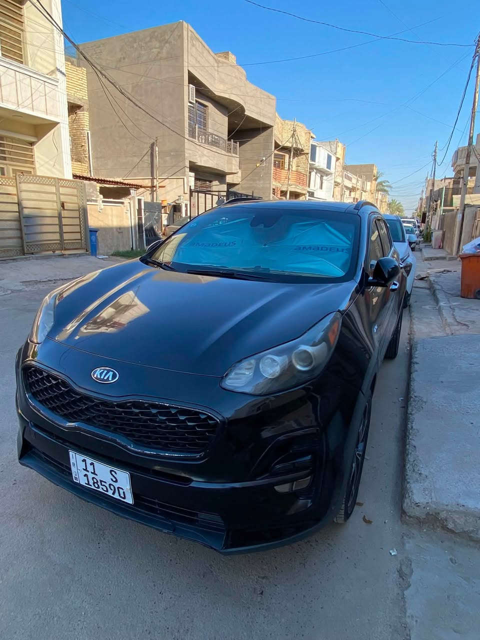 السلام عليكم
للبيع كيا سبورتج موديل ٢٠٢١ لون اسود مرقم بغداد انكليزي باسمي 
وارد امريكي فئة sx اعلى مواصفات 
بانوراما+بصمة+وصندوق كهربائي+مقاعد جلد تدفئة وتبريد+مقاعد كهرباء+شفتات بالمقود+تبريد قطعتين ومناخين منفصل..وبعد هواي ماذكرتهن
السيارة استخدام موضف يعني مامتعوبه ماشية ٤٨ ميل 
ماداخل الها غير البانزين المحسن والزيت بس عند الحسام ابدله
مكينة وكير كلش صافية السيارة وحلوة حادث امريكا جامرلغ جهة السكن+ البنيد
وانطخت طخه بسيطه باب السكن عندي وماسويتها واضحة بالصور 
١٨٥ اريدها واقدرك بشي بسيط حك جيتك ناشر كلشي اني وتجي تفحص وتشوف 
السيارة موجودة بالدورة بشارع ٦٠

مامتواجد عالفيس هذا رقمي بي واتساب ***********
اسف عالاطالة اخوان 
واللي مايعجبه المنشور يذكر الله 🤍

