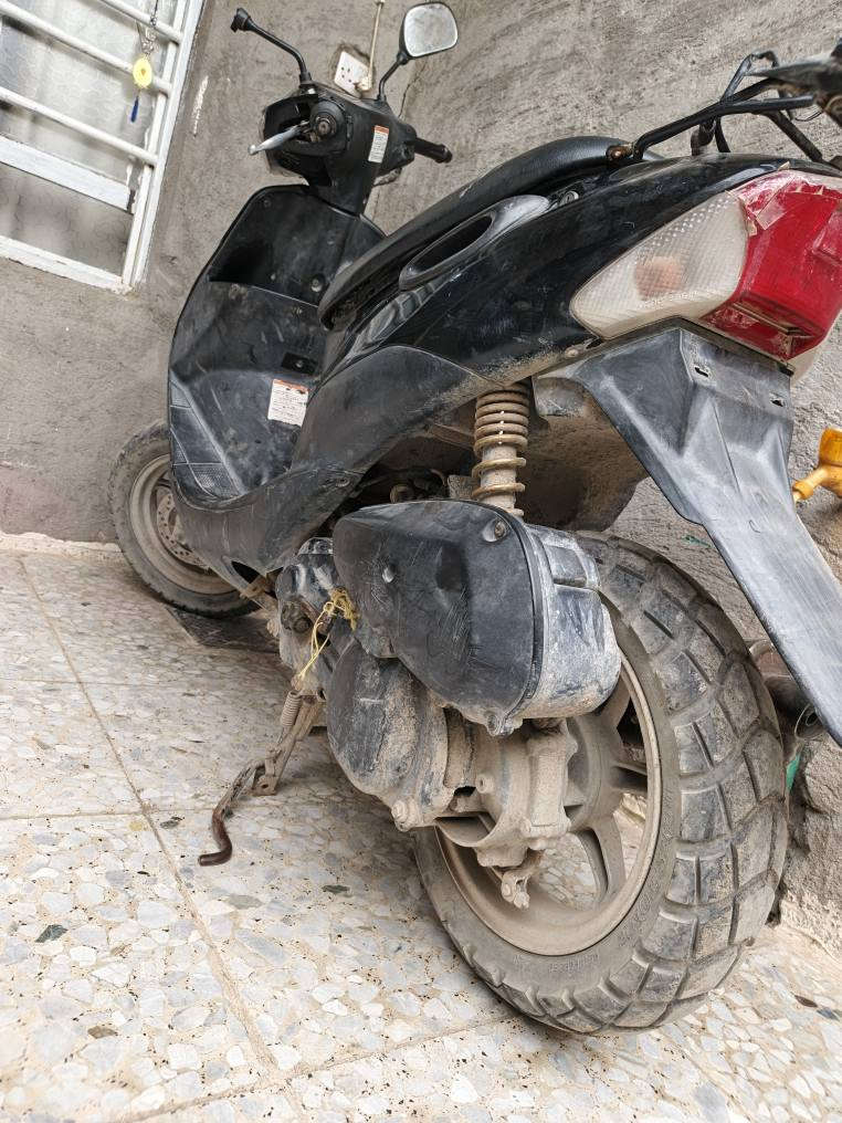 دراجة ٦٠ جبلي ويل كب  كلشي شغال نكرة سلف كفرات بلادي مابيه كسر  كلشي ماعوزه الشراي يتصل *********** مكاني جكوك
