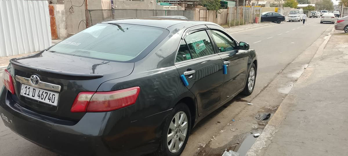 كامري للبيع 
موديل 2007
V6 سلندر 
السيارة فول 
رقم بغداد شرط التحويل 
رقم وسنوية جديد 
بيه نواقص 
مصبوغة عام 
السعر 70 وبيه مجال بسيط
مكانه بغداد حي العامل 
*********** وات ساب 
***********
