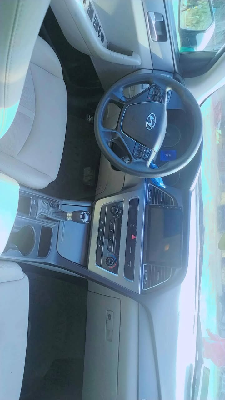 سوناته 2017 گير مكينه خير من الله تبريد تدفئه تخم تاير سياره جديده وارد أمريكي الاستفسار أكثر اتصل
***********    السعر 120 بيهه مجال
