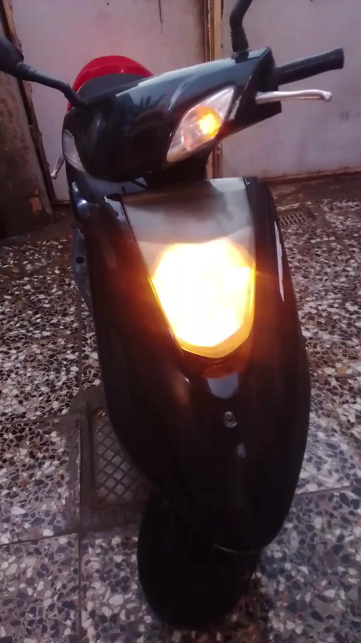 نوع: درجه بريز ياباني
🔹 الحالة: مستخدم لكن شغّال ممتاز
🔹 استهلاك بنزين قليل
🔹  نضيفه ناقصه سلف فقط
🔹 السعر : 500 – وبيه مجال لطبين
🔹 للاستفسار واتساب أو اتصال: (***********)
