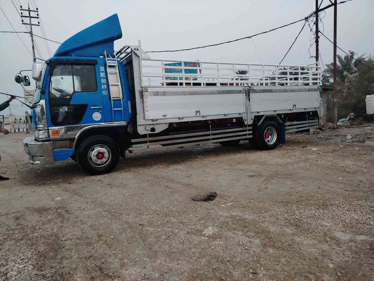 سياره هينو للبيع مكفوله رقم دولي محرك 80 سوبر طول 6وربع بلادي مكان نجف الاستفسار على رقم ***********
