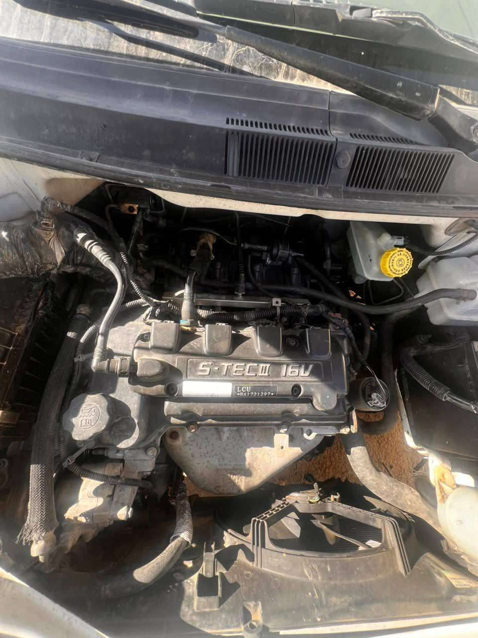 شوفر ليت سايل 2012 حداديه جديده تخم تاير باتري جديد تبريد شغال كير ومكينه خير من الله  (وحدة قياس كفائة المحرك) رقم ذي قار انكليزي بأسمي سياره جاهزه وجديده بيه بارد جوه قبق البانزي السعر 55 وبيه مجال *********** اتصال واتساب
السياره احلا من الصوره بعد
ترايك ١٨٠ للبصره ناصرية, ذي قار
