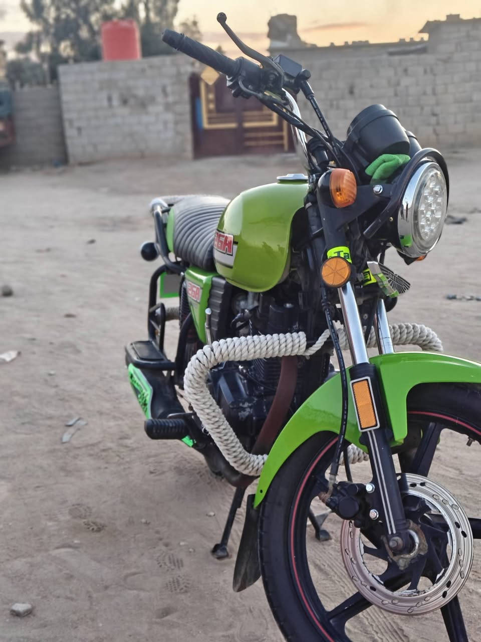 السلام عليكم دراجه كلك 23 كربلاء مكينه 200 ...950....***********
