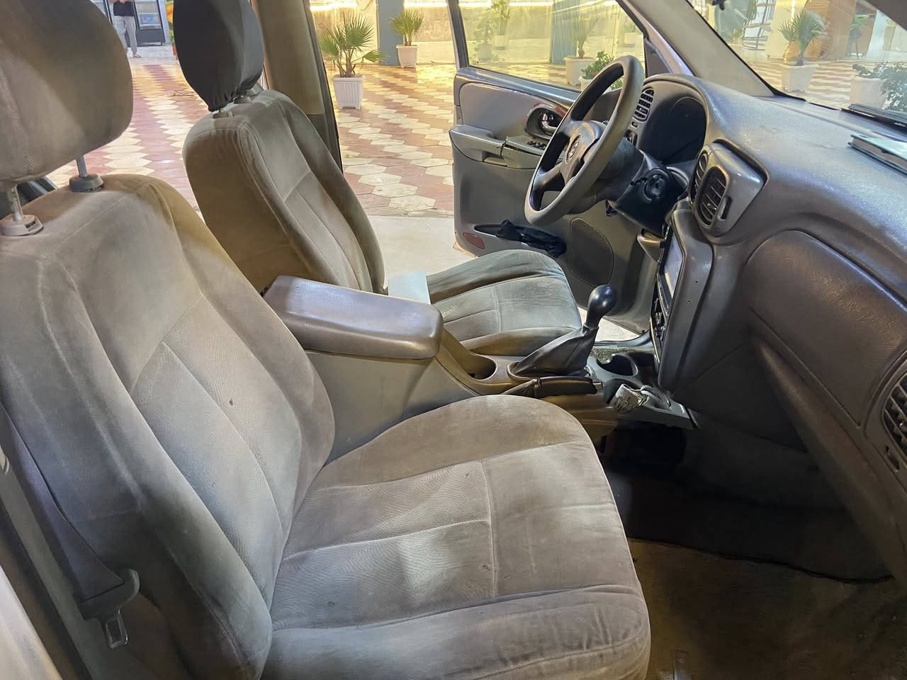 بلايزر موديل 2005 سياره بلاديه وجاهزه من كلشي بدون اي نقص مال جنيان متعوب عليها ادامه كامله گير مكينه قبق اسود حداديه تخم تاير باتري جديد غرفه حلوه ونضيفه شامو تبريد تدفئه كهربائيات معامله ماشي بيها ماباقيلها شي مال مزاد السعر 60موبايل ***********مشتري اتصل وتدلل وبالعافيه عليك مكاني كربلاء
