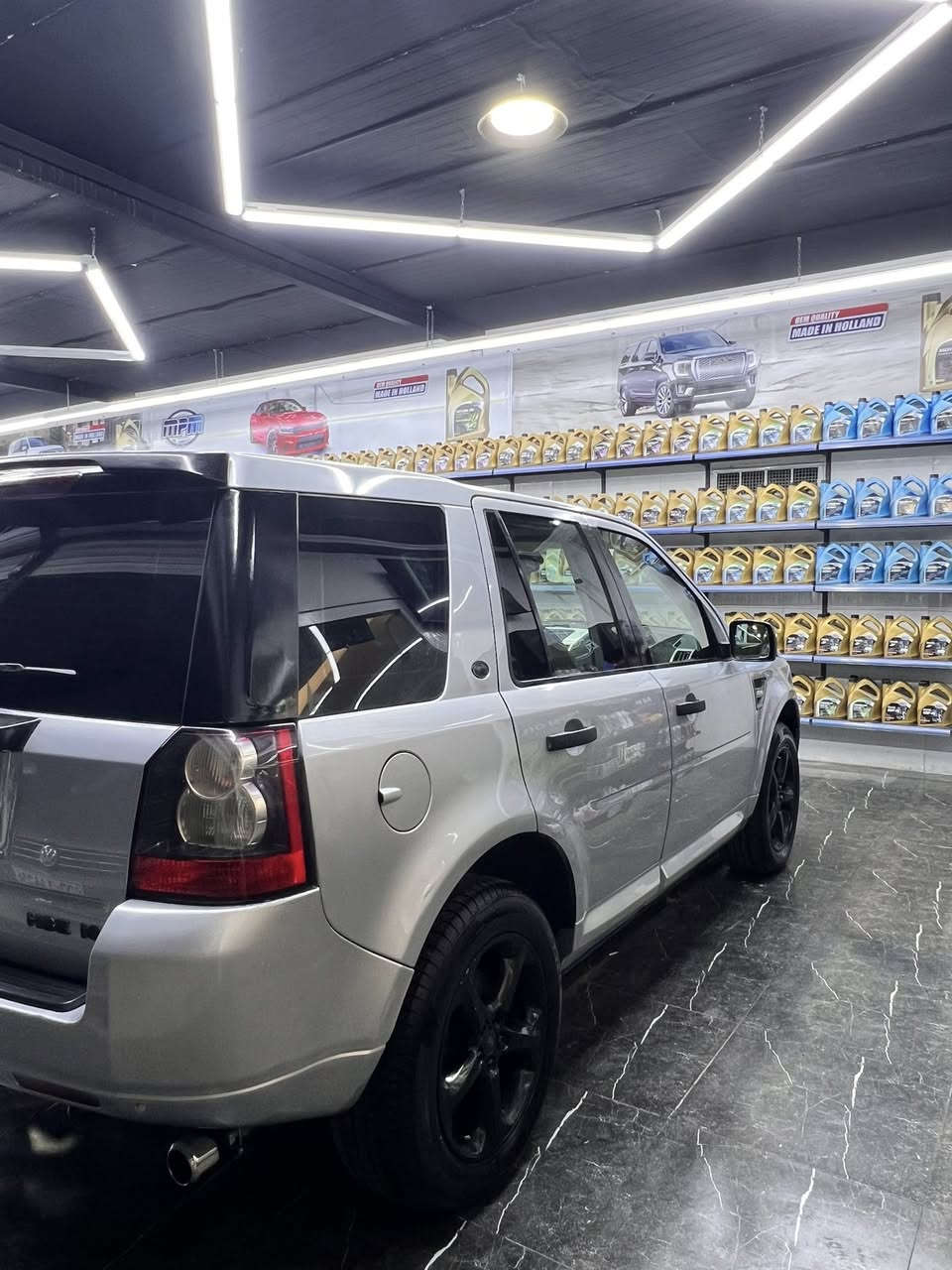 لاند رۆڤەر شەرکە سەردار خەلیجی دەعامی لۆ دەعامی بەشەرت دەدەم گێر مەکینە کارەبایات بە ناو کردن بەشەرتە سەیارەکە هەتا بڵێی جوان خاوێنە یەک دینار مەسرەفی تێدا نییە فول فولە 
***********
93$ مجال
