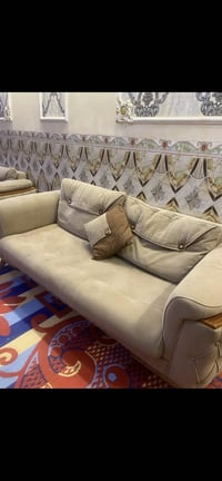 صوفا • نضيفات • للبيع