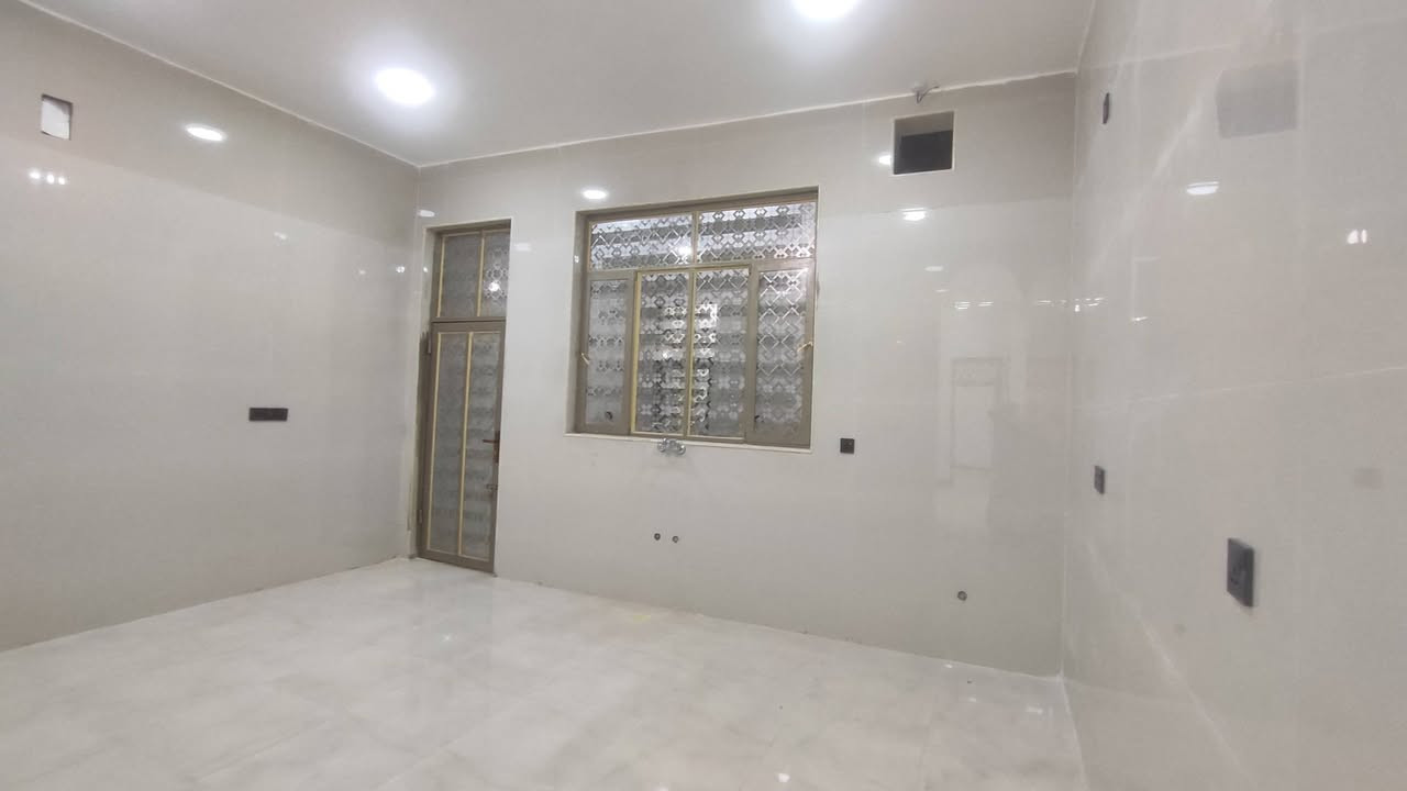 دار للبيع المساحه 200 متر بناء درجه اولى وحديث حي العا بجيه رقم الهاتف *********** صاحب العقار الرسمي
