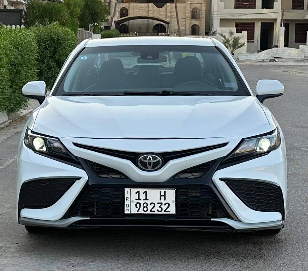 السلام عليكم
تويوتا كامري 2018 امريكي فئة LE معروفة مواصفات ال LE محرك 4 سلندر 2500 كير 8 نمر بيهة صبغ بنيد وخشم الجاملغ 
رقم بغداد الجديد باسمي تحويل مباشر 
السعر /163 وبيهة مجال شي بسيط 
مكان السيارة بغداد العامرية شارع المنضمة
***********
***********
