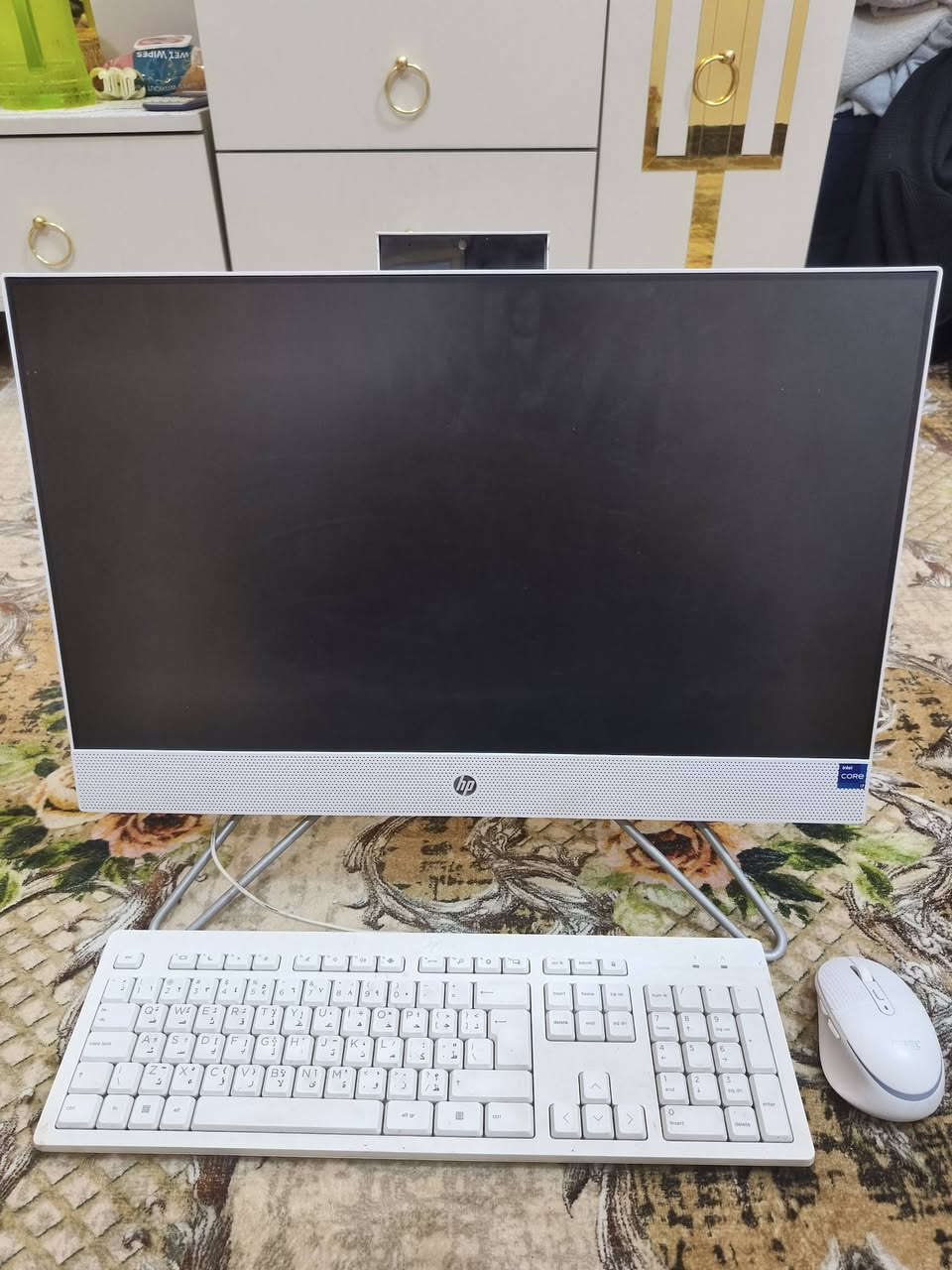حاسبة شاشة لمس شركة HP
HP All in one - Desktop
Core i7  ، جيل 12
رام ٨ 
مستخدمه اقل الشهر 

السعر : ٦٠٠ ألف و بيه مجال بسيط للشراي
للتواصل : ***********
