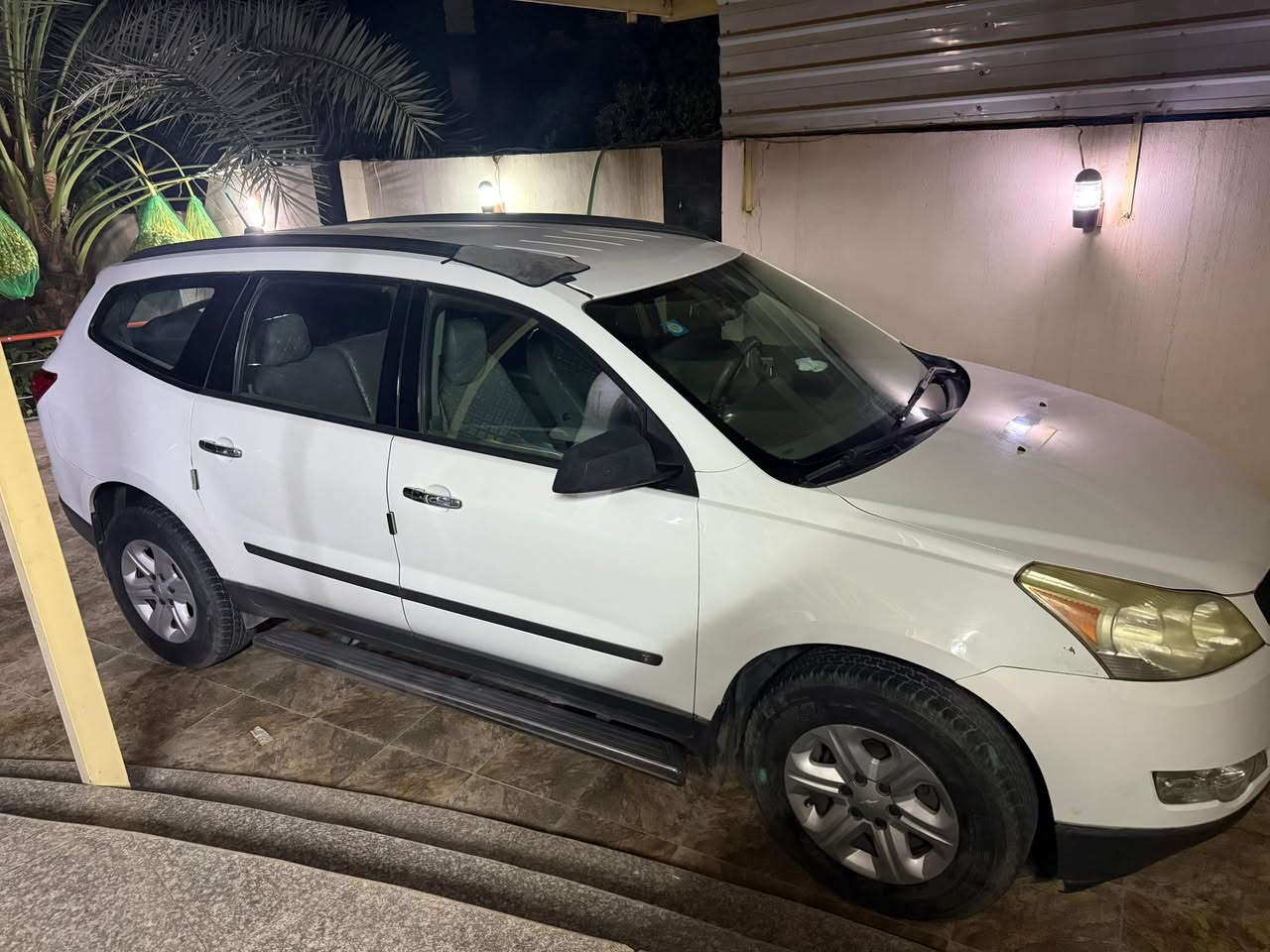 شوفرليه ترافيس 2010…LS ستة سلندر3600 كلين رقم ديالى السعر95 هاتف***********
