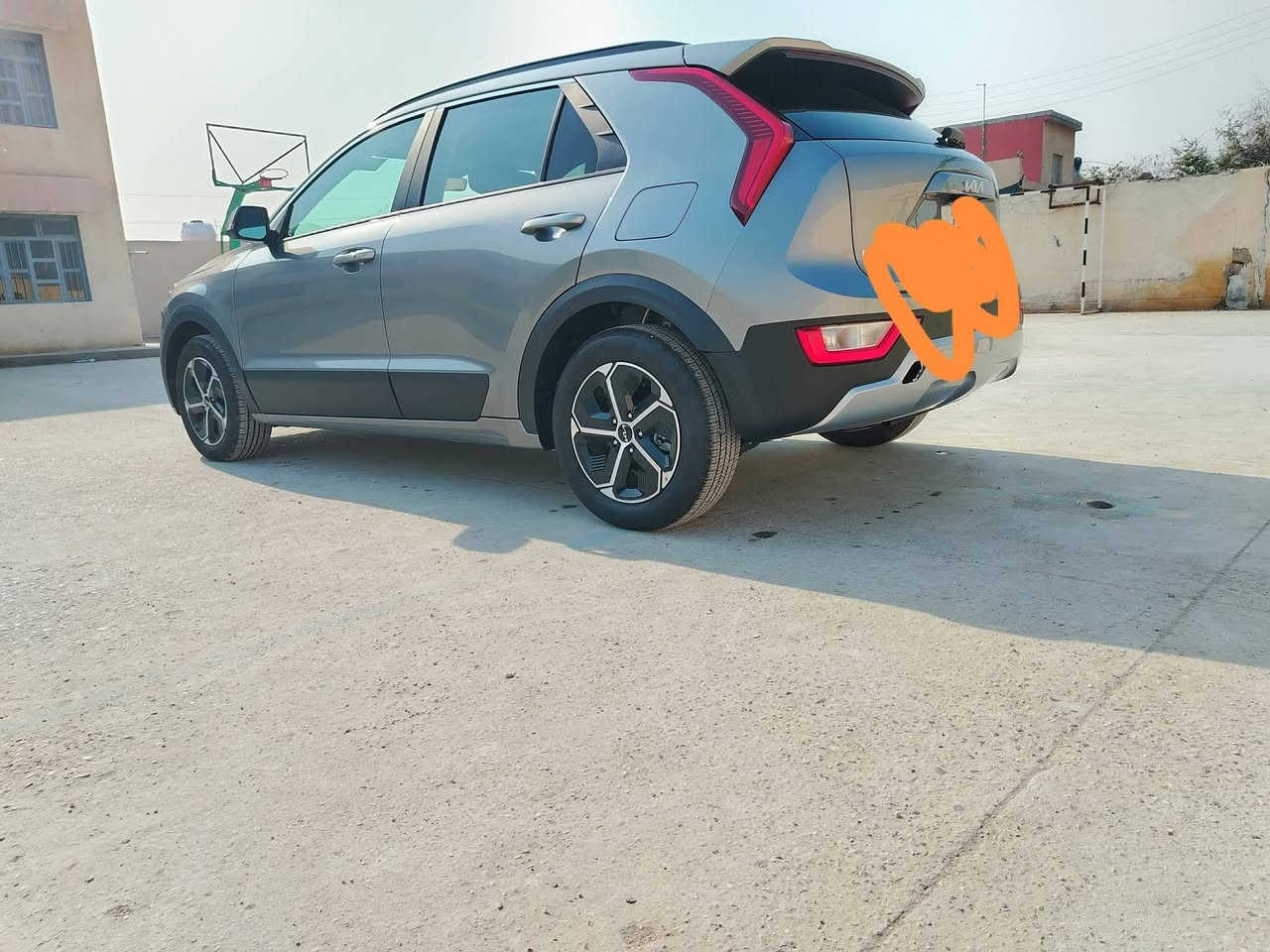 السلام عليكم بيع او مراوس
كيا نيرو  هايبرد 2025  سيارة ماشية ٩٠٠٠  ترقيم جديد فئة EX

سيارة حلوه ونظيفة على وضع الشركة  مابية ولاقطرة صبغ
صور الحادث مرفق  قبل كم يوم رقمته بغداد  سنوية

 بإسمي - باامريكا ماشية ٨٠٠٠
السعر 165 بية مجال

للاتصال على الرقم مكاني بغداد 👇

 *********** -***********
