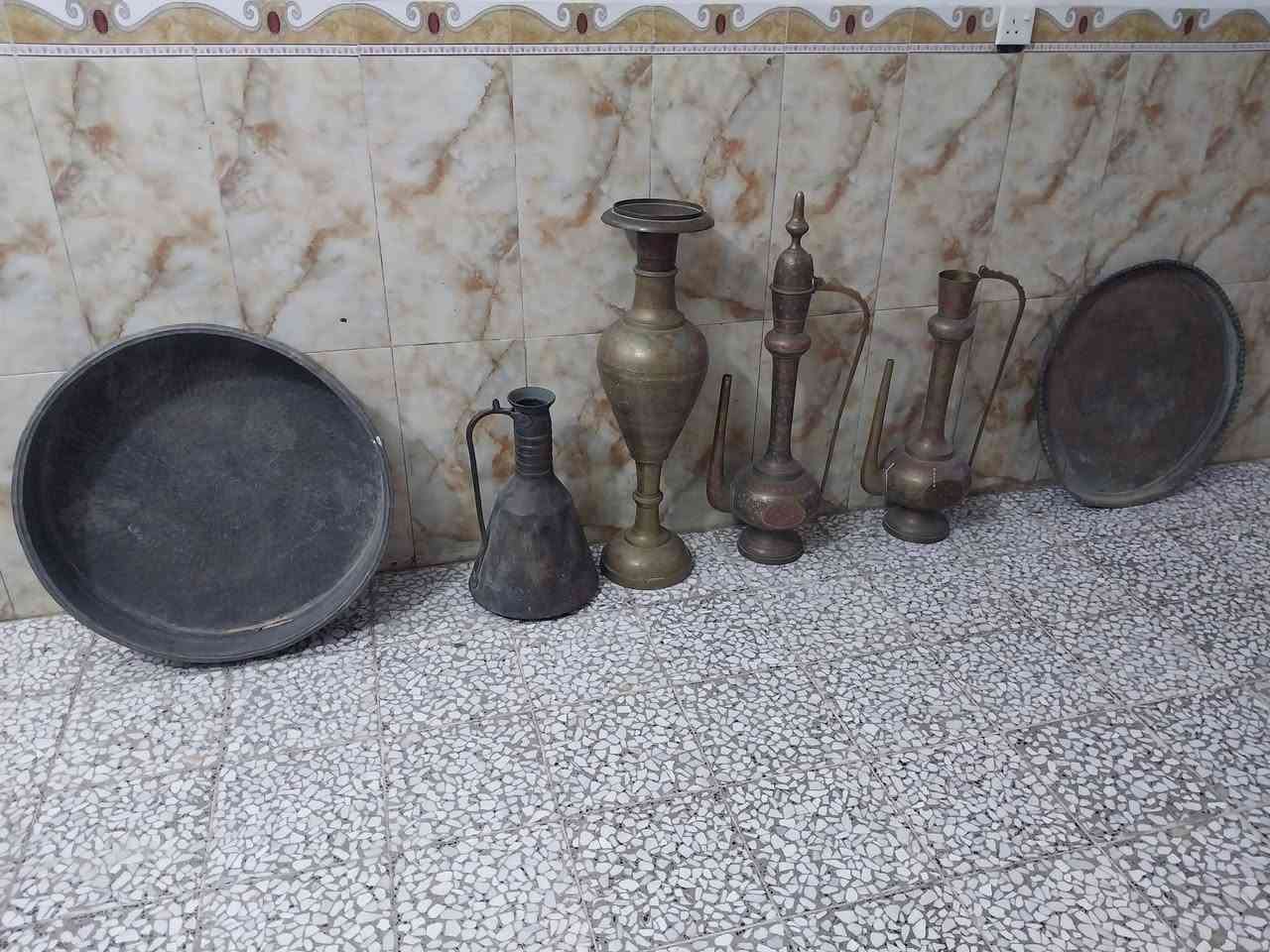 سلام عليكم هاي أغراض للبيع عنوان بغداد البلديات رقم ***********
